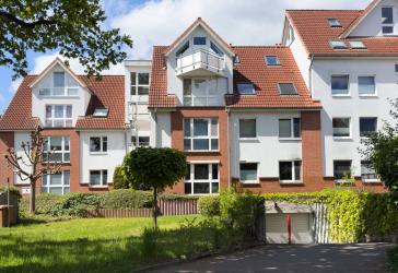 Geräumige und individuelle 2-Zimmer-Wohnung in Endetage