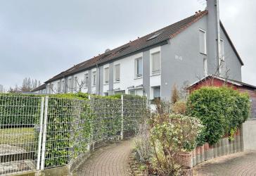 Gepflegtes Reihenhaus für Familien mit Garten und Tiefgarage im Zentrum von Rastatt