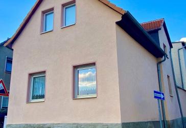 Einfamilienhaus mit historischen Charme in Hettstedt- saniert, gepflegt und mit gemütlichen Innenhof