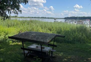 Moderner Bungalow mit Blick auf's Wasser in Butzow
