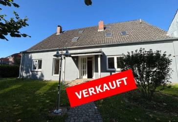 **ETW im Stil eines Einfamilien-Hauses**Großzügig + Individuell**IDEAL für Handwerker**