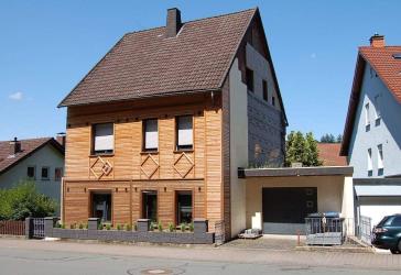 Schnäppchen zum Ausbauen: bezugsfertiges, zentrumsnahes Einfamilienhaus