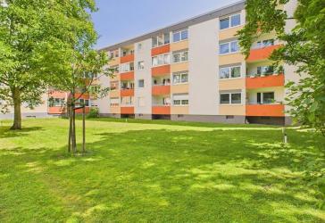 zum Selbstbezug ab 2027: modernisierte, gut geschnittene 5-Zimmer-Wohnung mit Westloggia