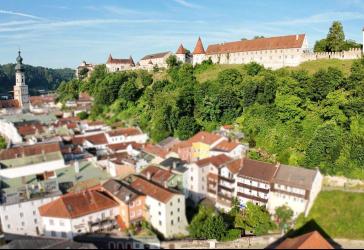 Historisches Wohnhaus mit Blick auf die Altstadt - Denkmalgeschützter Rohdiamant in Burghausen