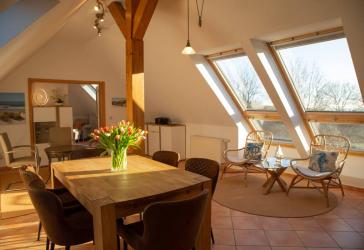 Lichtdurchflutet, hell & großzügig! 4-Zimmer Ferienwohnung mit Meerblick