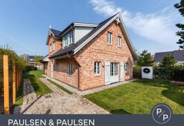 Luxuriöses Einzelhaus mit großem Garten in stadt- und strandnaher Lage von Westerland