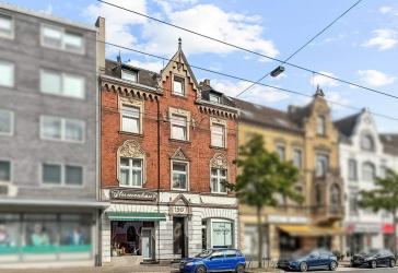 Attraktives Investment: Düsseldorfer Altbau mit Entwicklungschancen in Holthausen