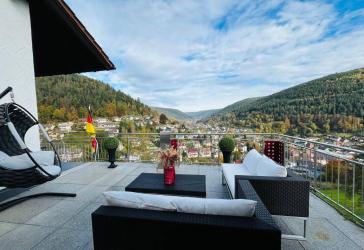 4 - Zimmerwohnung mit atemberaubendem und unverbaubarem Panoramablick im Bieterverfahren