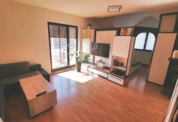 Gepflegte, helle 1-Zimmer-Wohnung mit Balkon und Tiefgaragenstellplatz in Bruchsal