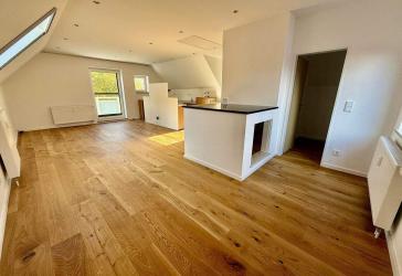 Kernsanierte moderne 3-Zimmer-Wohnung in guter Lage