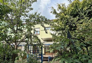 5-ZIMMER-REIHENMITTELHAUS MIT GARAGE UND KLEINEM GARTEN IN RUHIGER LAGE VON ALTDORF