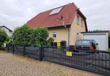 Hochwertig mit EBK und Garage - ideal für Pendler nach Berlin
