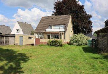 Einfamilienhaus mit viel Platz! Sanierungsobjekt mit Potenzial!