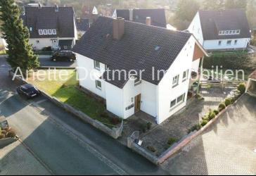 Zwei-Dreifamilienhaus in Alfeld mit 3 Wohneinheiten in bester Lage für Anleger oder Familien