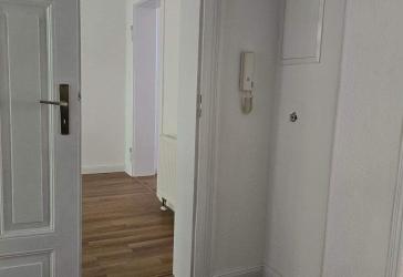 Frisch renovierte Eigentumswohnung mit Balkon und Stellplatz zu verkaufen
