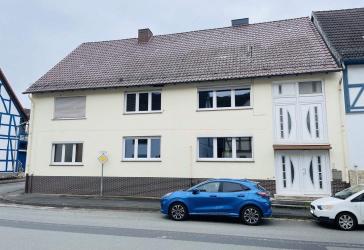 Vielseitig nutzbares 2-3 Familienhaus mit Garten in Liebenau-Zwergen