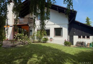 Familienparadies auf ca. 836qm Grundstück- Wintergarten, Doppelgarage, viel Platz in bester Wohnlage