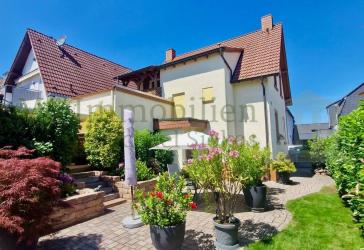 *** Charmantes Einfamilienhaus mit Garten + Terrasse ***