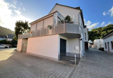 -PROVISIONSFREI- modernisiertes Reihenendhaus
