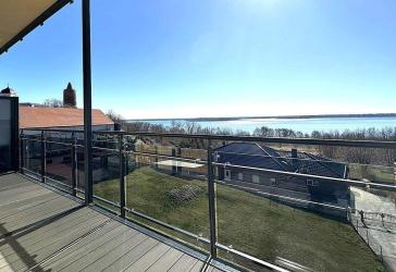 Loft-Charme trifft Moderne direkt am Goitzsche-See: 4 Zimmer, 2 Balkone, Garage & Stellplatz