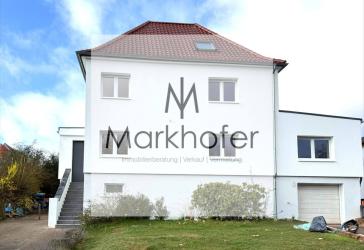 Exklusive, kernsanierte Stadtvilla in Frankenholz auf sonnigem Grundstück in erstklassiger Lage !
