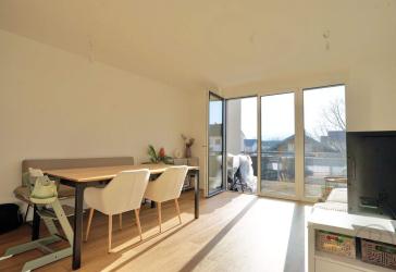 Provisionsfreie, neuwertige 2-Zi.-Wohnung mit Südbalkon - ideal zur Kapitalanlage in Traunstein.