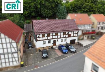 Gemütliches Fachwerkhaus mit Scheune und Freisitz in Gilserberg-Sachsenhausen