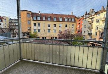 Vermietete 2-Zimmer-Kapitalanlage (WE4) in Nürnberg-Gibitzenhof - provisionsfrei, 1. OG, gepflegte Wohnanlage, nach Mieterwechsel mit Potenzial