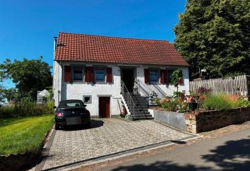 +++Modernisiertes Einfamilienhaus als Wohnidyll mit historischem Charme und gemütlichem Ambiente+++