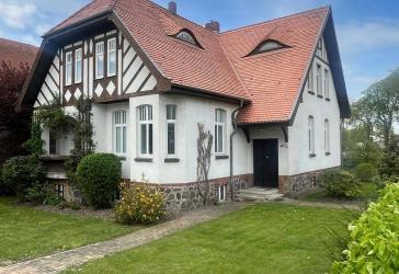 Familien-Villa mit 2 Wohneinheiten, nahe der Ostsee