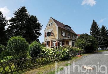 Idyllisches Einfamilienhaus /Ferienhaus in malerischer, ruhiger Lage