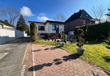 Charmanter kleiner Bungalow mit gepflegtem Garten