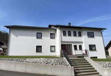 Top gepflegtes Zweifamilienhaus: Wohnen & Vermieten unter einem Dach!!!