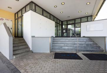 Büro mit Lager-/Produktionshalle zu vermieten