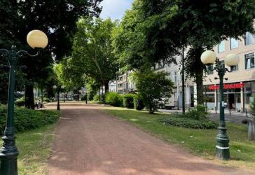 Mitten im Zentrum - Modernisiertes Wohn-/Geschäftshaus in Krefeld
