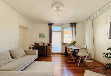 Familienfreundliche 4,5-Zimmer-Wohnung mit Balkon, Loggia und Pkw-Stellplatz