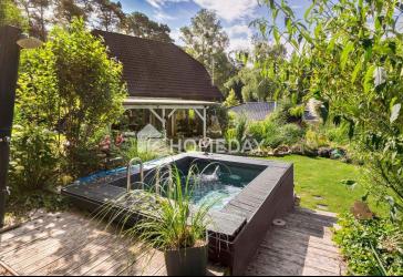Elegantes Zuhause mit Gartenparadies - 4 Zimmer, zwei Terrassen, Garten, Kamin, Pool und Carport