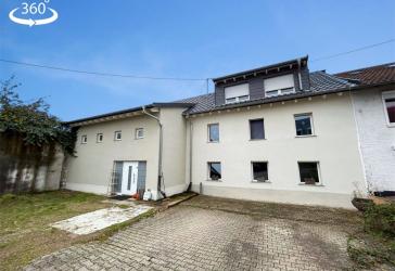 Geräumiges Einfamilienhaus mit diversen Modernisierungen und Ausbaureserve