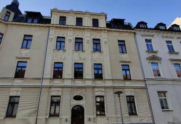 Große 2 Zimmer Wohnung im DG mit Balkon
