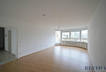 ELVIRA - Neuperlach, großzügige und ideal geschnittene 5-Zimmer-Wohnung mit Balkon und zwei TG-Stellplätzen