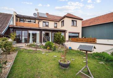 Provisionsfrei - Sofort beziehbar - Familienfreundliches Haus in ruhiger Lage mit ELW & Garten