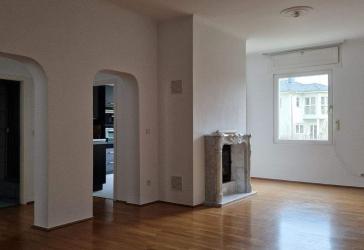 Sanierte Villa in ruhiger Lage
