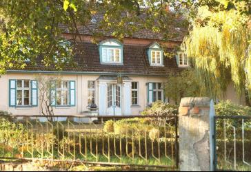 PRIGNITZ: GUTSHAUS IM DORNRÖSCHENSCHLAF
