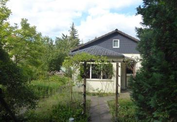 Charmanter Bungalow auf großzügigem Grundstück mit viel Potenzial!