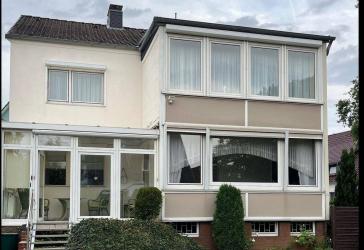 Provisionsfrei: Haus - Zweifamilienhaus - 2 Wohnungen - 2 Garagen - voll unterkellert
