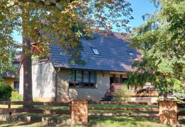 Lichtdurchflutetes Einfamilienhaus mit Atelier in idyllischer Wohngegend von Birkenwerder