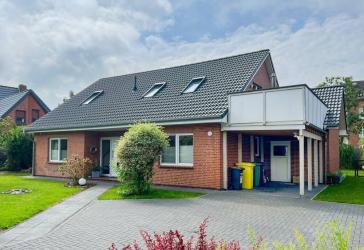 Für Nordsee-Fans und Familien mit Platzbedarf: Großes, top-saniertes Wohnhaus mit 2 WE in Tönning.