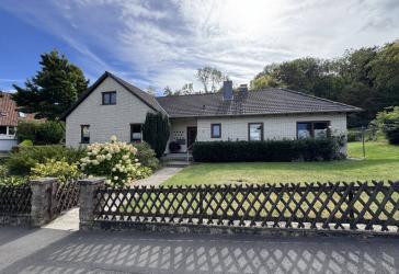 Salzgitter-Bad / Großes Ein.-bis Zweifamilienhaus in traumhafter und repräsentativer Waldrandlage !