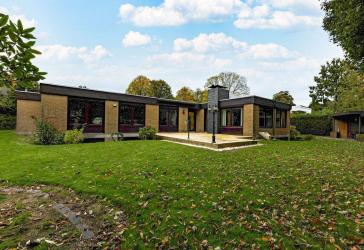 Familientraum mit Zukunft: Bungalow mit Wärmepumpe, PV-Anlage, Schwimmbad & großzügigem Raumangebot