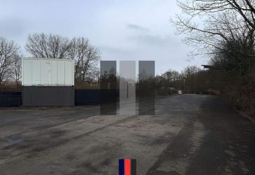 1.500 m² schwerlastfähige asphaltierte Freifläche, kleines Büro, beste Lage in Barsbüttel
